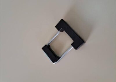 Metalna obujmica za 2D panel